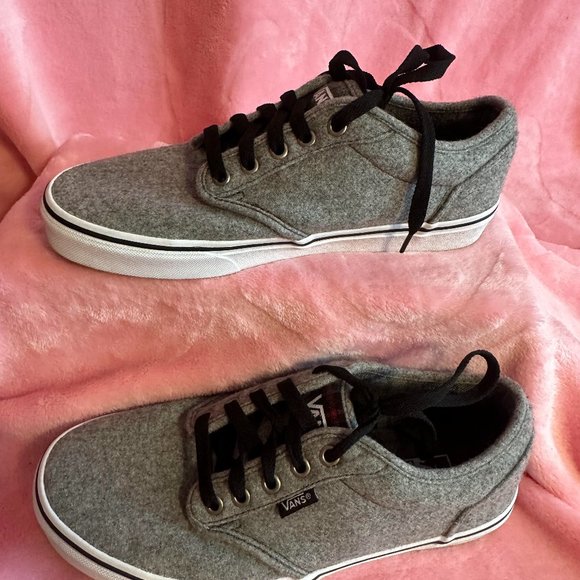 Vans - Picture 1 of 3